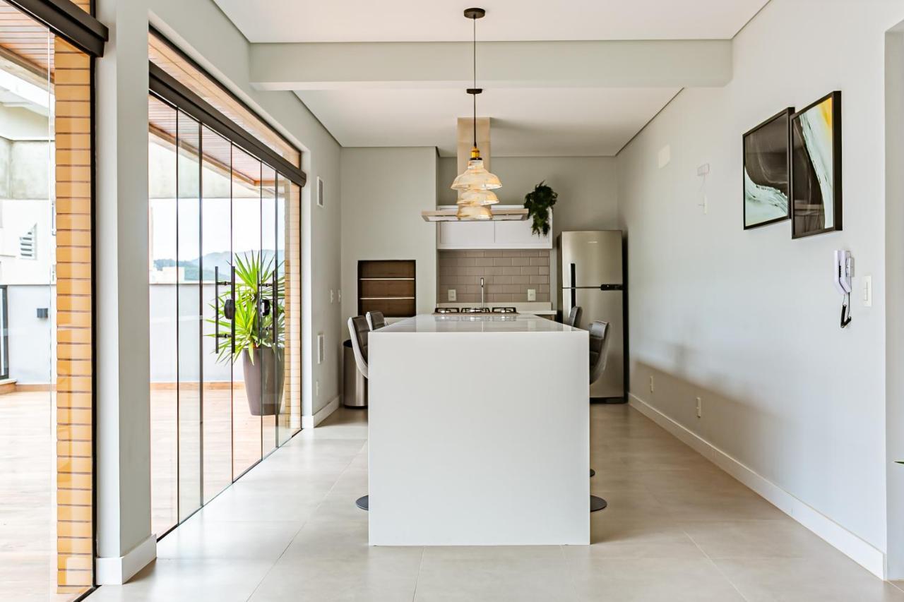 Studio Moderno Com Vaga, Proximo A Lagoa Da Conceicao - Trindade Apartment Florianopolis Exterior photo